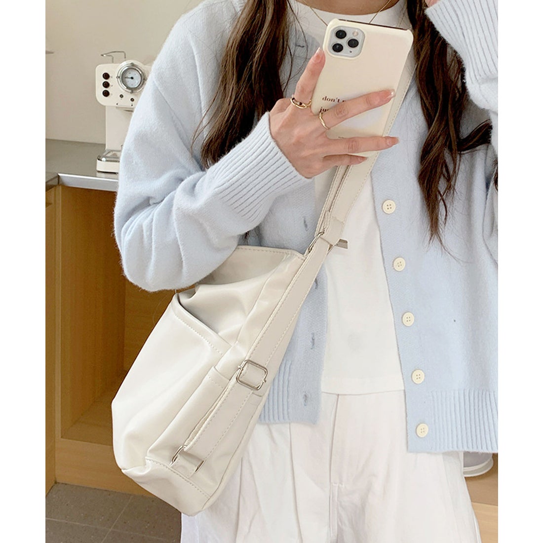 フロージュ florge 【3WAY・多ポケット】ヴィーガンレザーシンプル