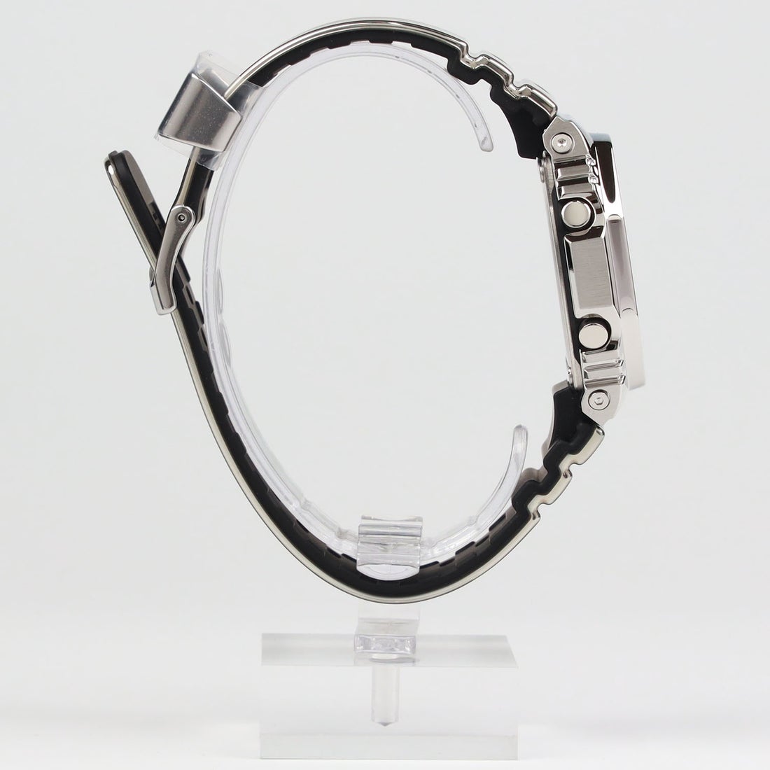 G-SHOCK】FINE METALLIC SERIES / GM-2100YM-8AJF （シルバー×ブラック