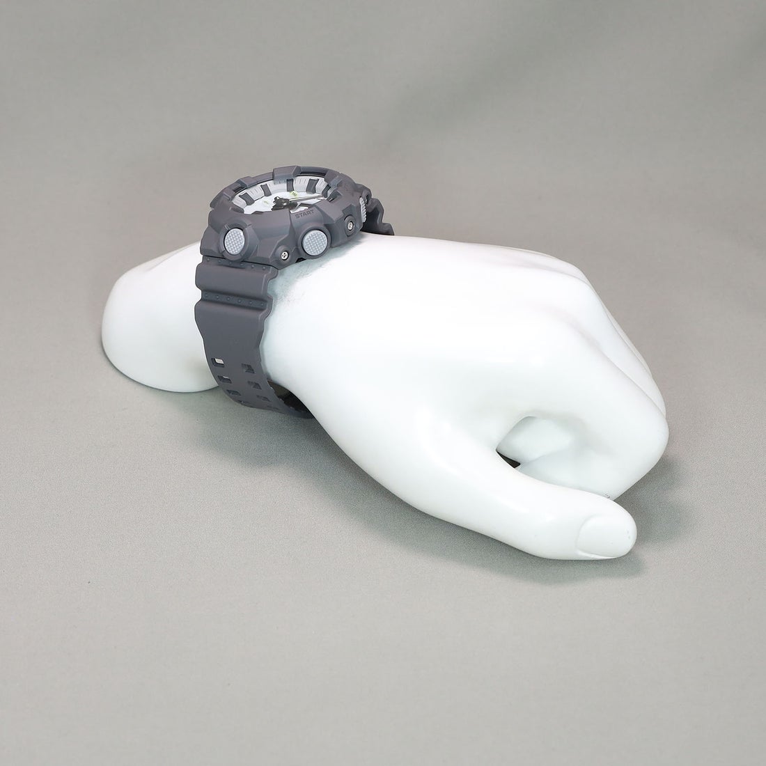 G-SHOCK HIDDEN GLOW Series / GA-700HD-8AJF （グレー×ホワイト） -靴