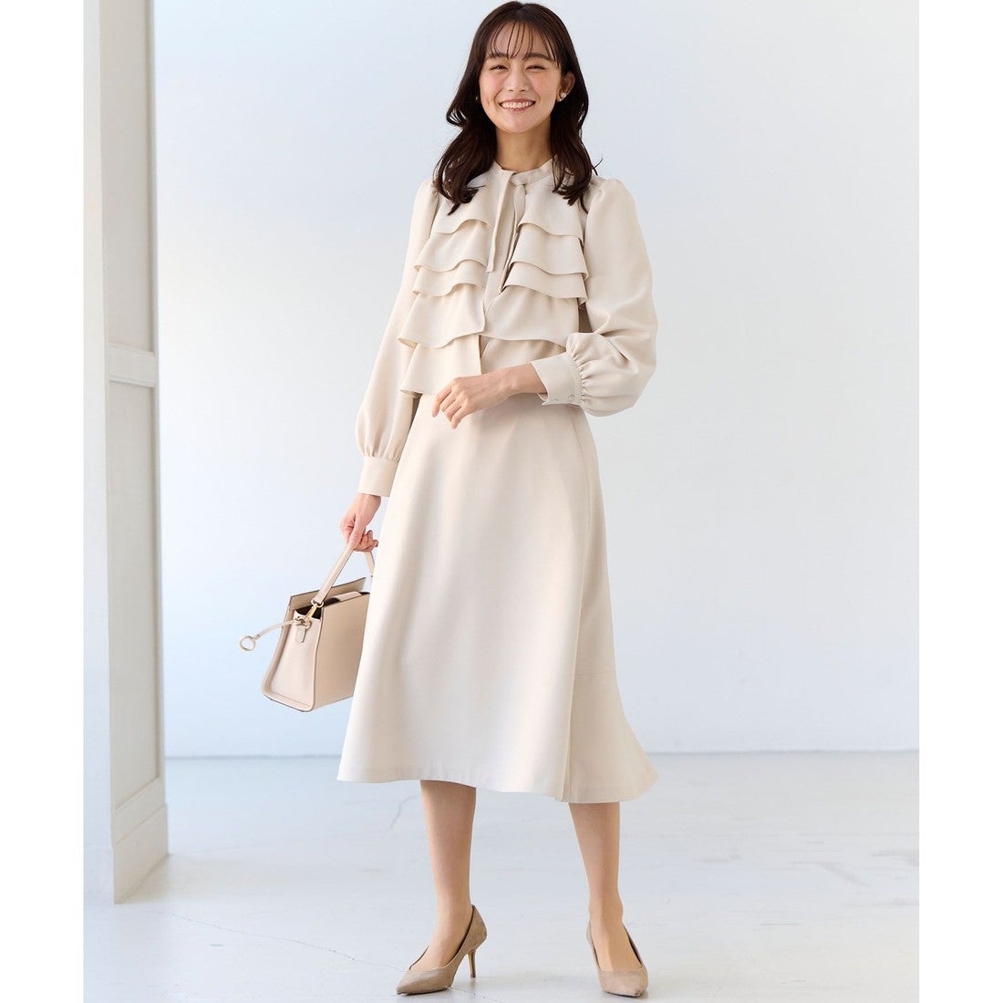 組曲 【KUMIKYOKU NAVY】コンフォータブルドレープ フリルブラウス