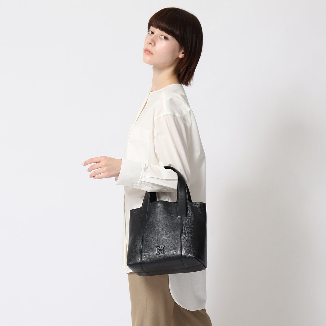 ヒロフ HIROFU 【ヴィータ】レザートートバッグ S 本革 (ダークブルー