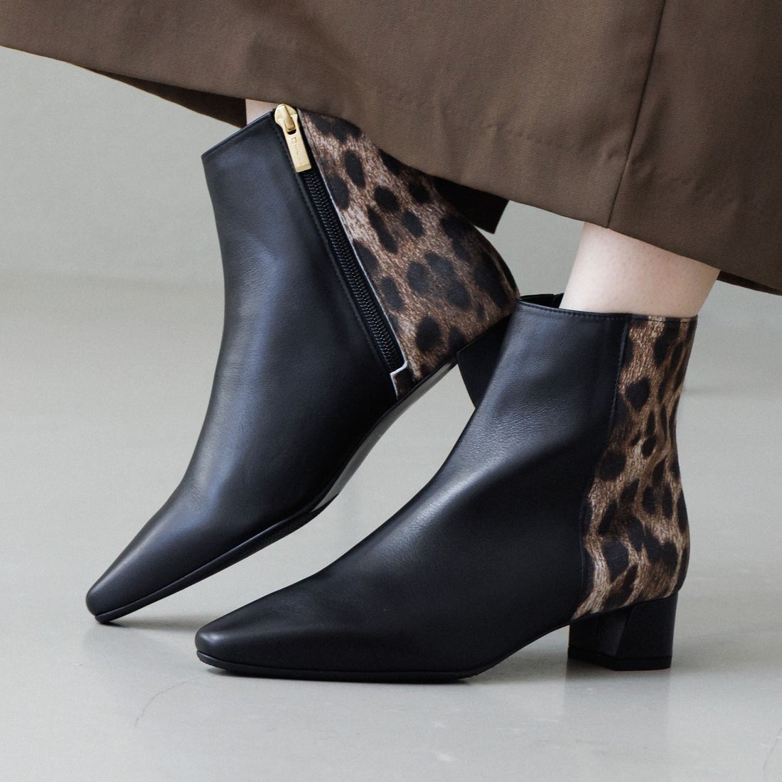 ヒミコ 卑弥呼 ポインテッドトゥショートブーツ/651402 （ブラック