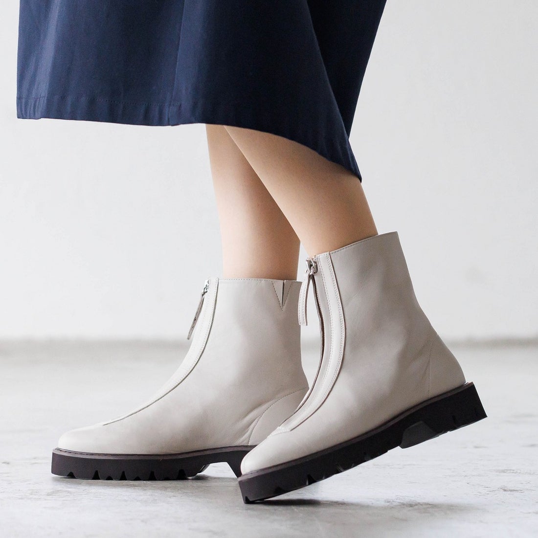 ヒミコ 卑弥呼 トラックソールショートブーツ/621403 （アイボリ