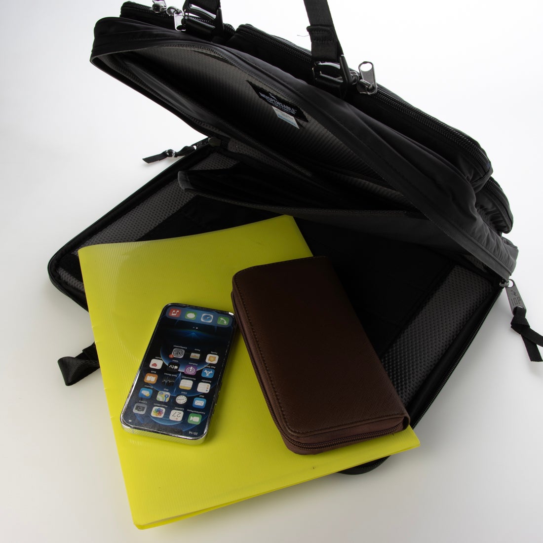 インディスペンサブル INDISPENSABLE IDP ラップトップケース