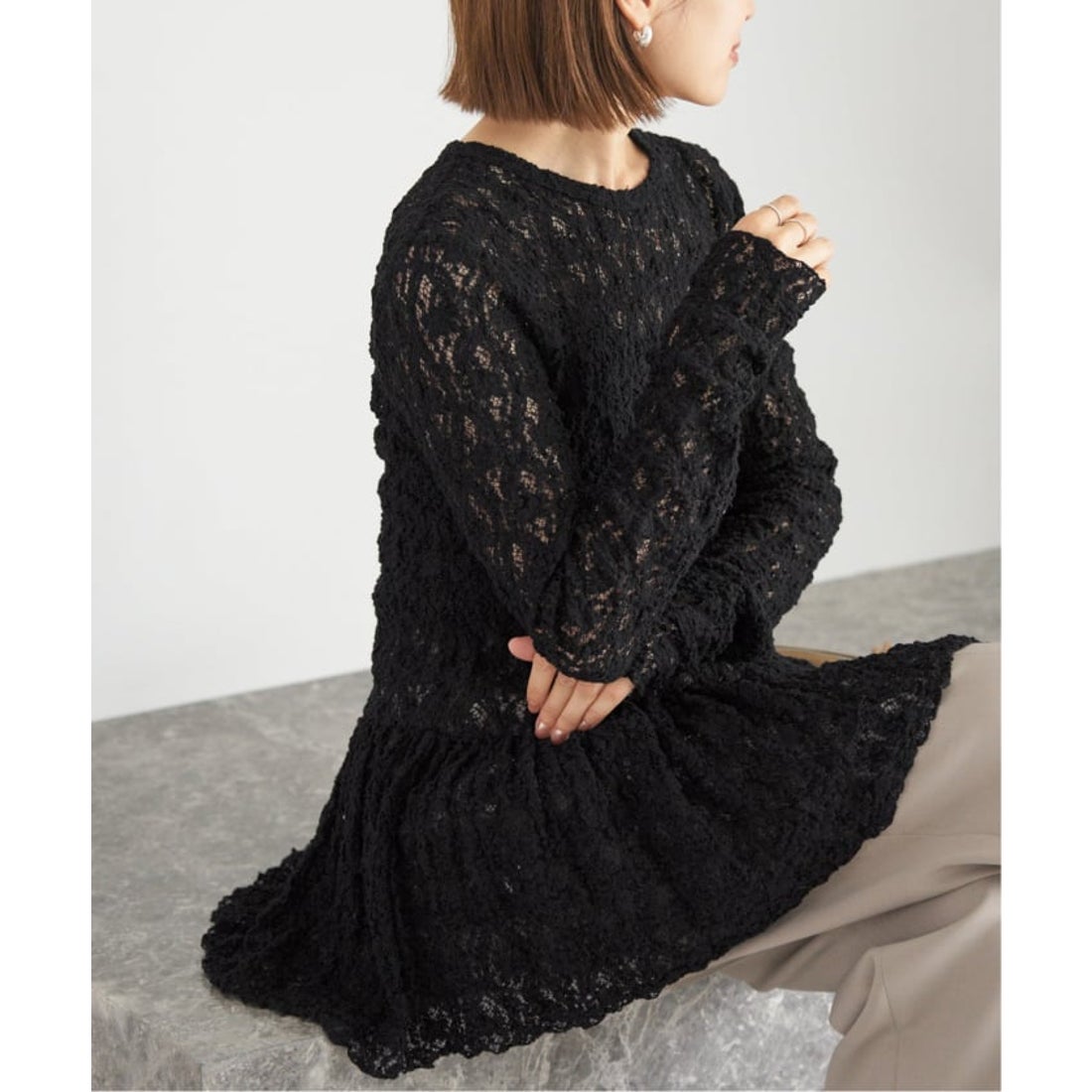 イエナ IENA Flowerストレッチレース ペプラムプルオーバー （ブラック