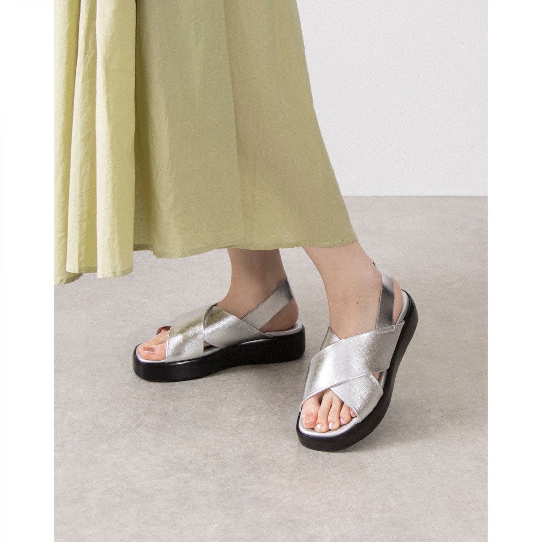 イタリアンシューメーカーズ ITALIAN SHOEMAKERS 厚底クロスサンダル