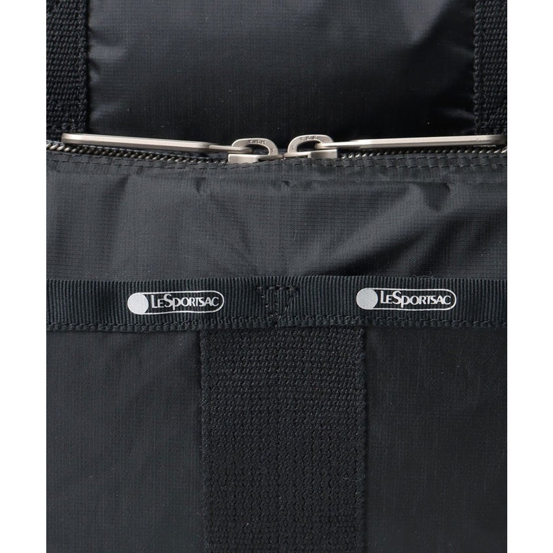 レスポートサック LeSportsac METRO CONVERTIBLE （ブラックC） -waja