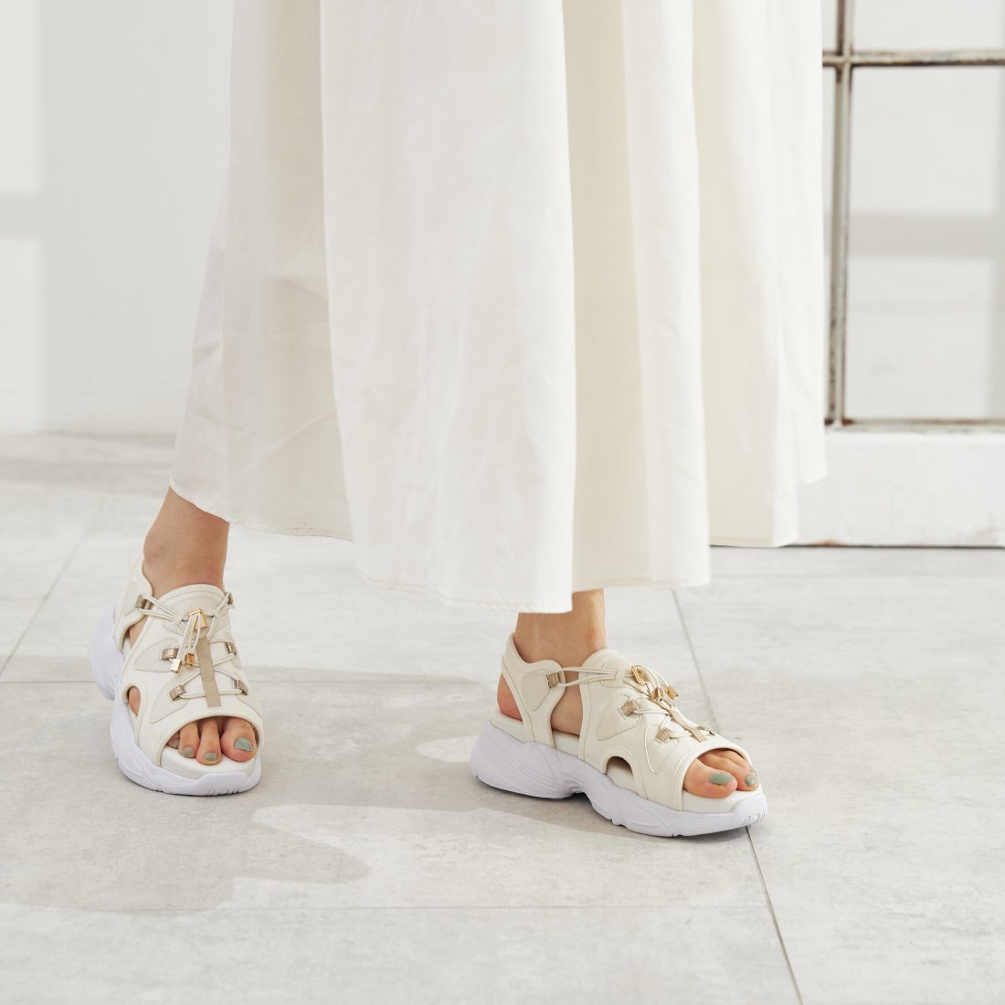 Ophiuchus/オフィウクス （White）ゴムシューレーススポーツサンダル