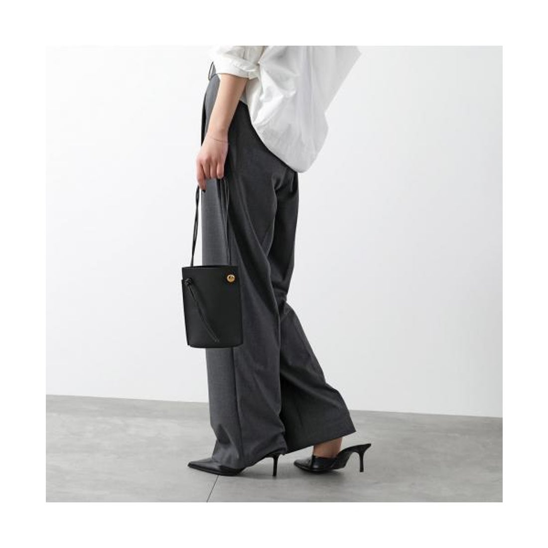ロエベ LOEWE LOEWE ハンドバッグ ぺブル ダイス ポケット CPBPR12X01