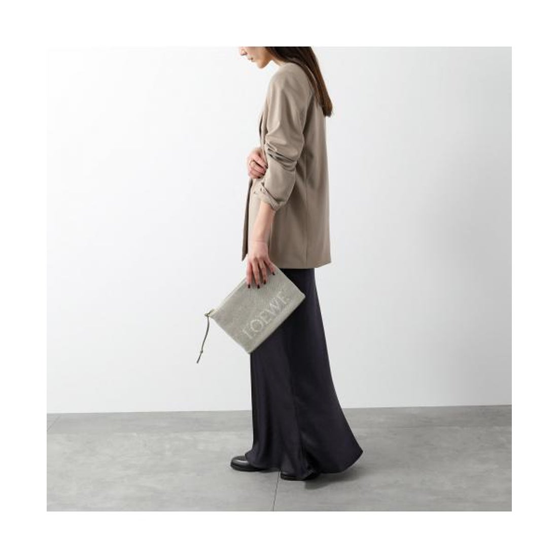 ロエベ LOEWE LOEWE クラッチバッグ C730C63X18 ロゴ （2370/ECRU