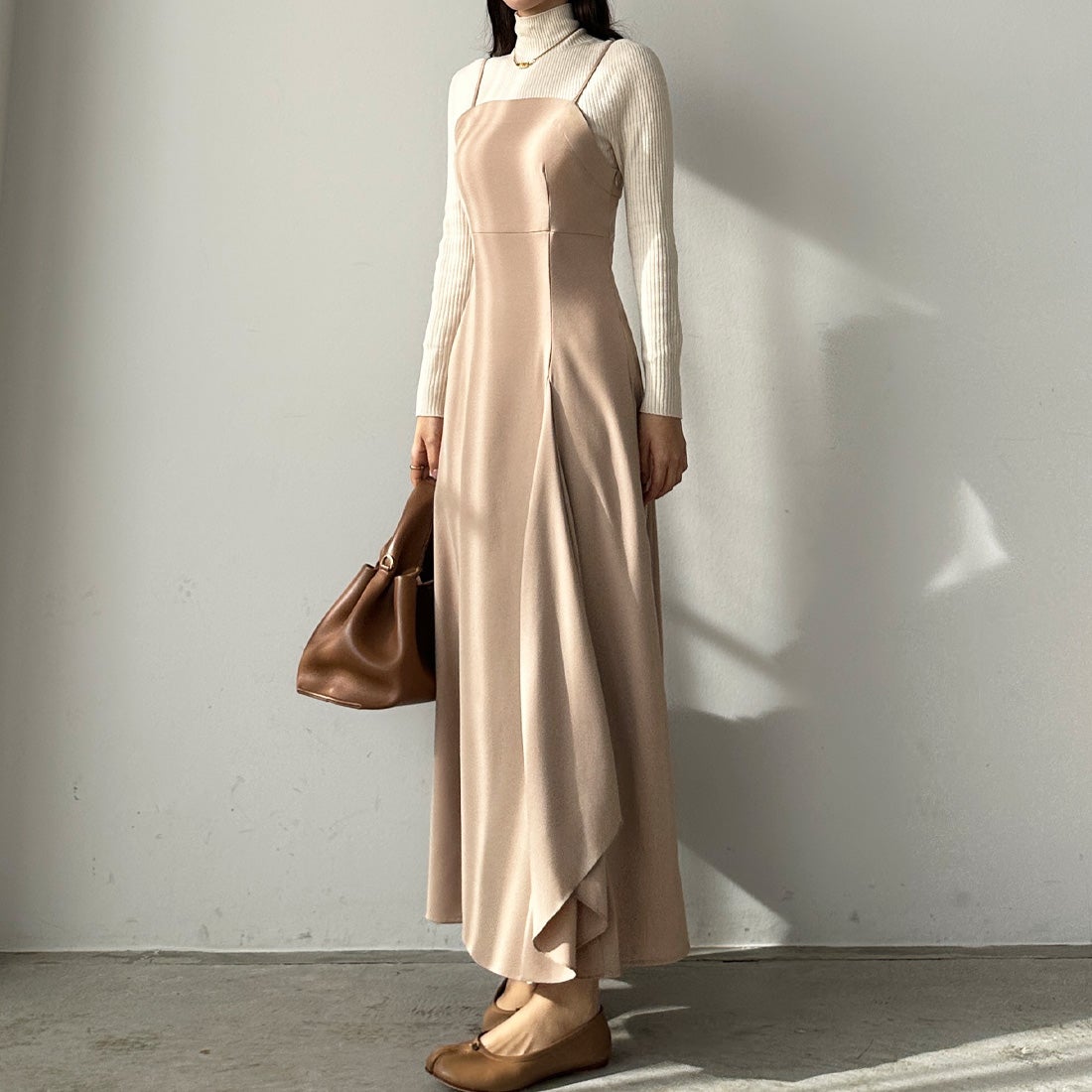 ルエレ Louere フレアラッフルキャミワンピース （ベージュ