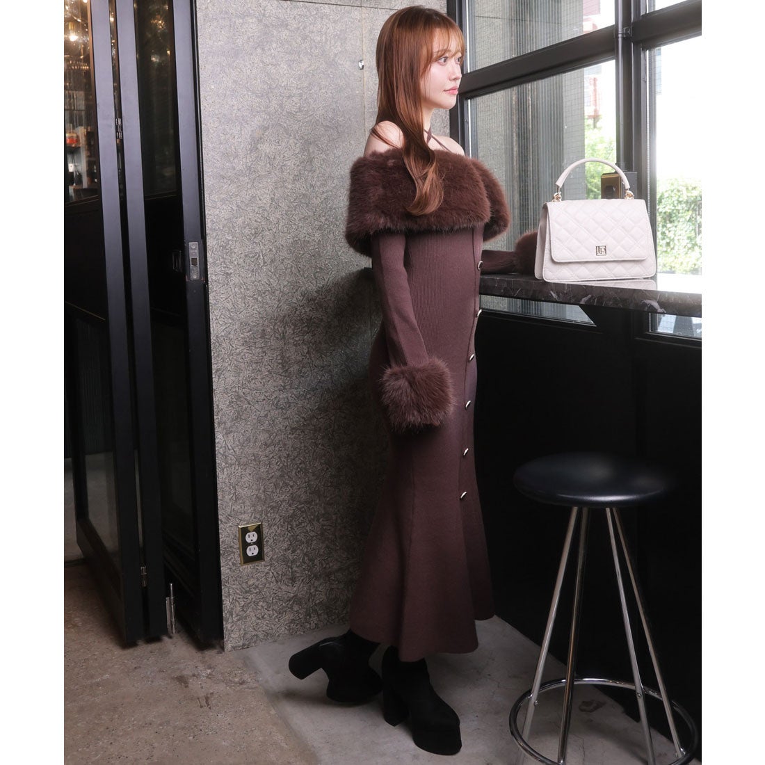 リップサービス LIP SERVICE ファーオフショルボタンニットワンピース