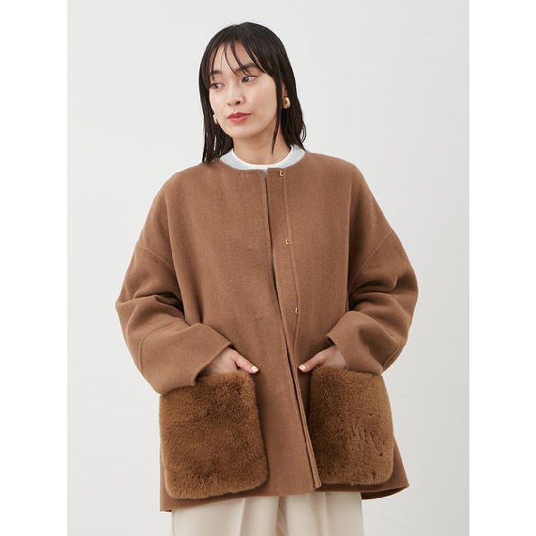 ミラ オーウェン Mila Owen 【WEB限定カラー】2wayファーポケット