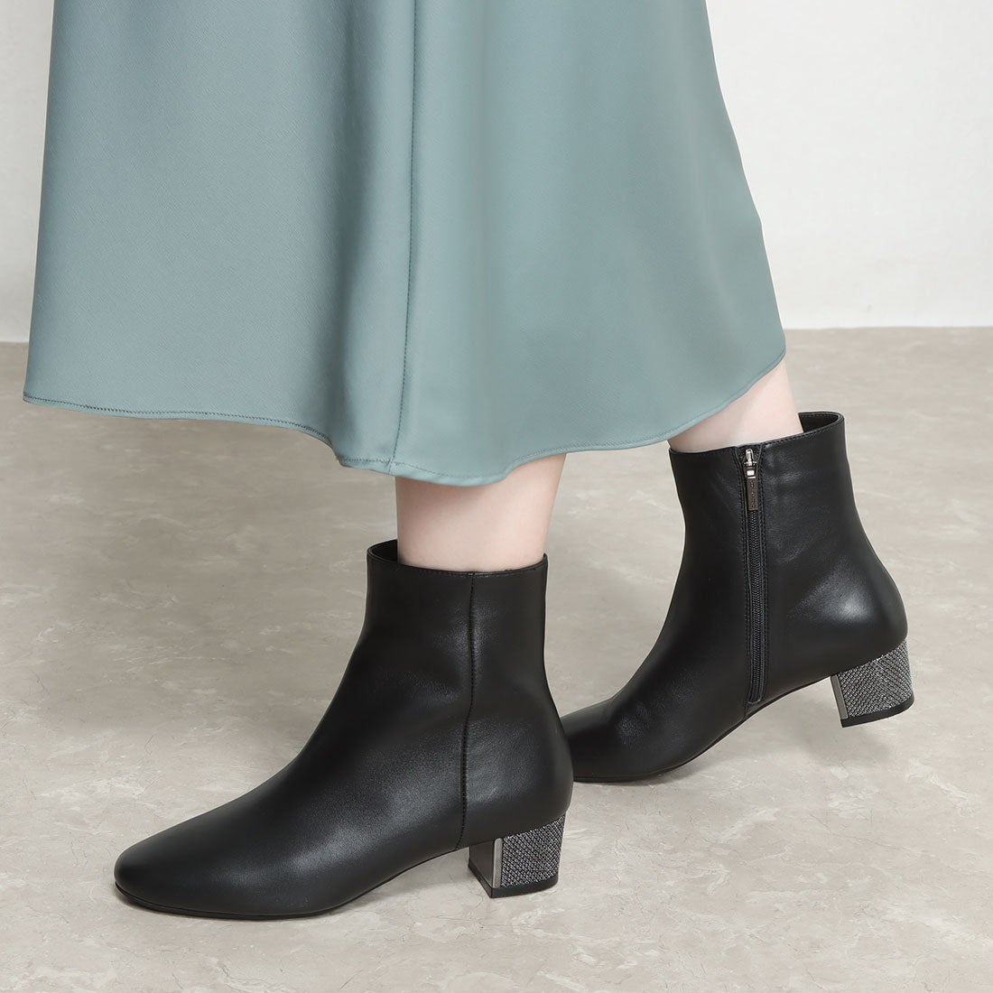 モード エ ジャコモ MODE ET JACOMO グリッターヒールショートブーツ