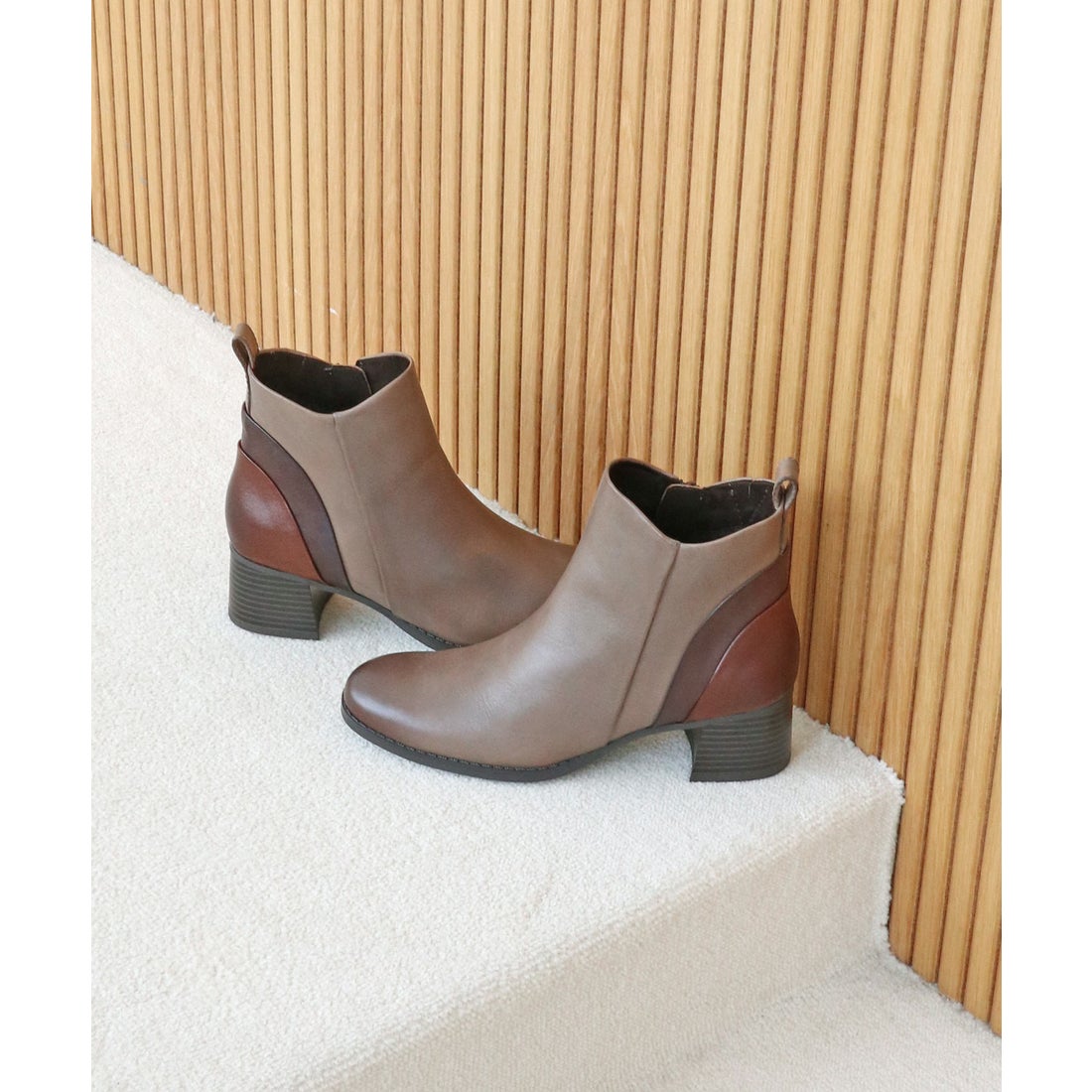 本革】 カーブパターンショートブーツ 8701 （グレージュC） -モード