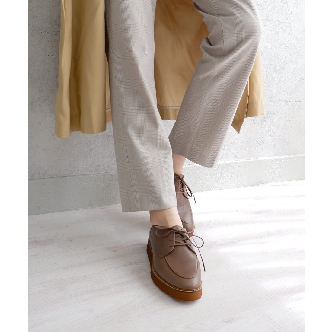 本革】 レースアップ厚底シューズ 6258 （グレージュ） -モードカオリ