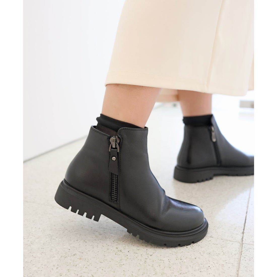 本革】 サイドジップブーツ 55073 （ブラック） -モードカオリ MODE