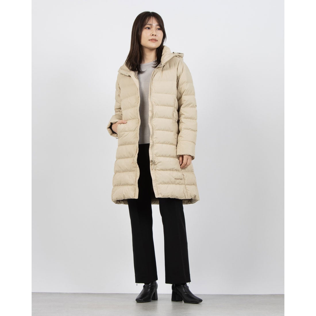 モンベル mont-bell トラベルダウンロングコート Women's （ベージュ