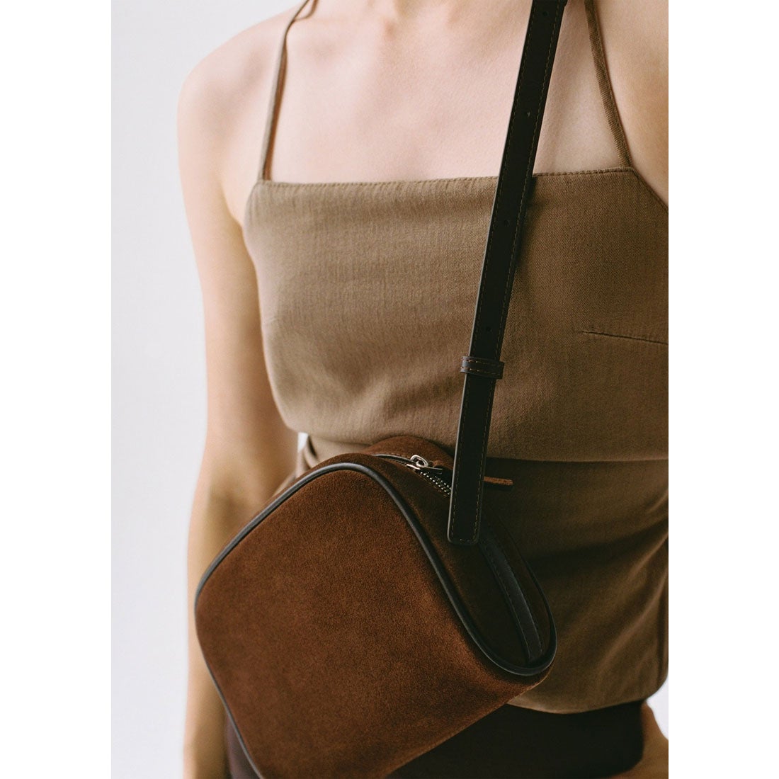 レザーショルダーバッグ P-- FES （ダークブラウン） -MANGO - マンゴ