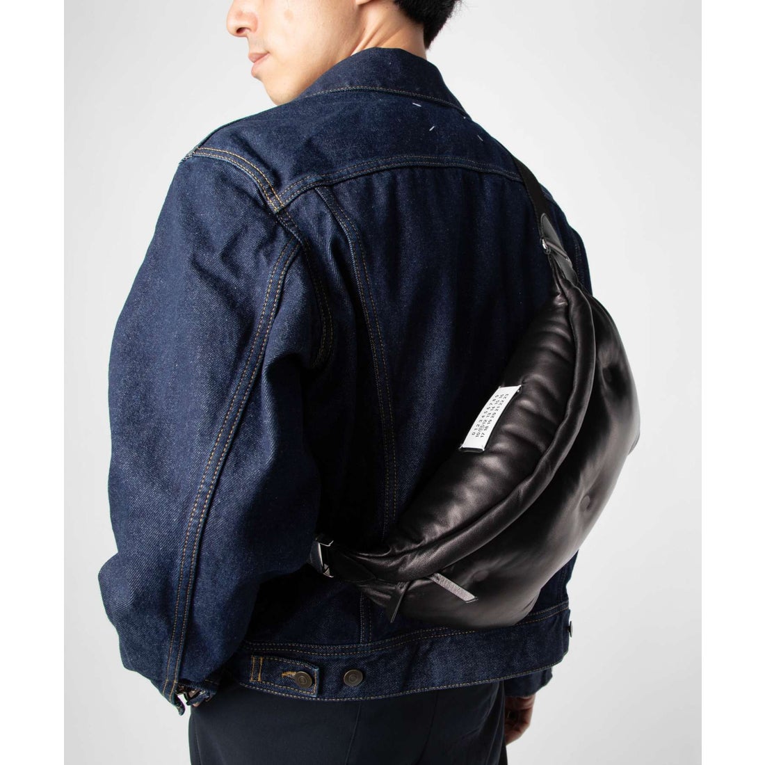 メゾン マルジェラ MAISON MARGIELA S35WB0079 P4300 ボディバッグ