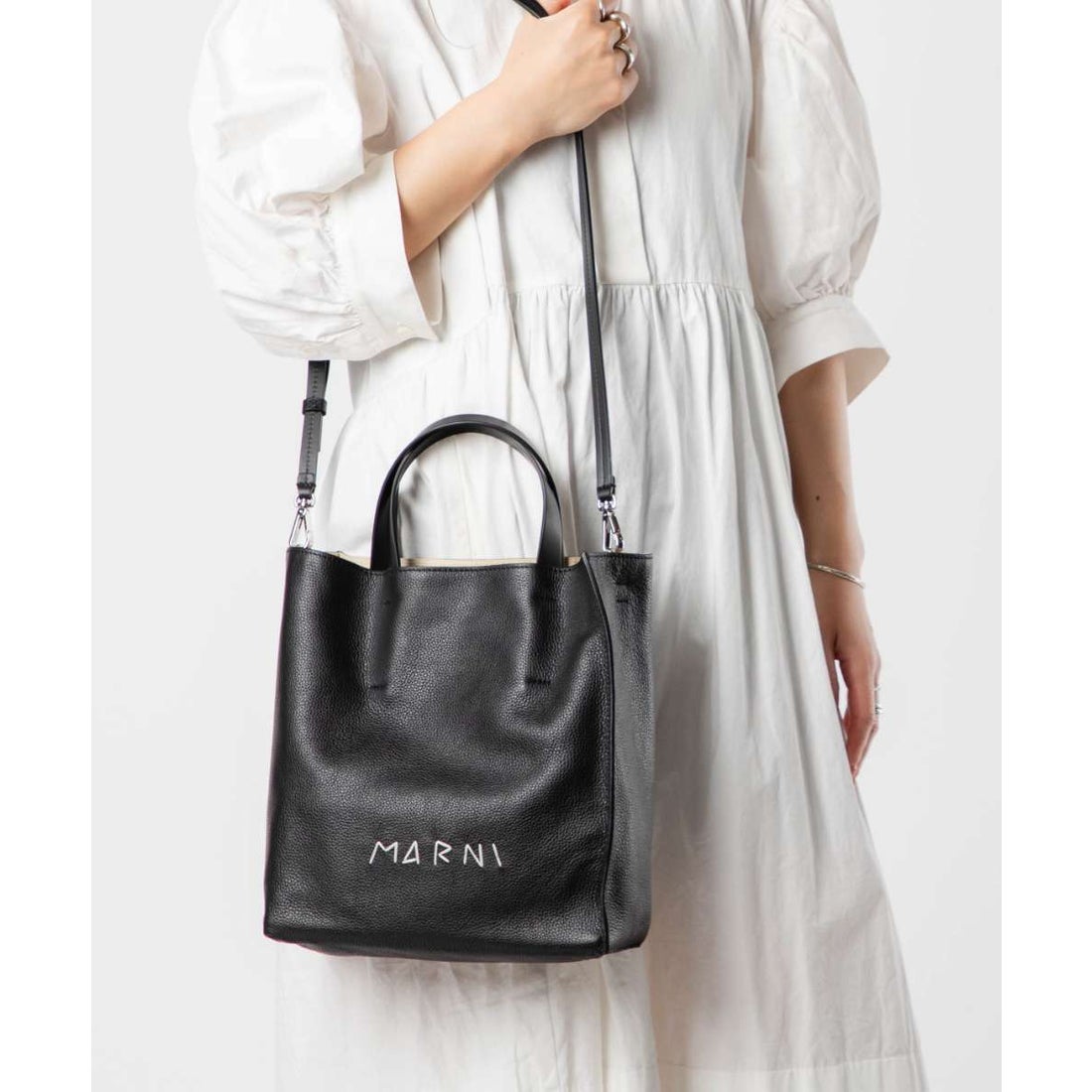 マルニ MARNI SHMP0018L3 P6533 トートバッグ MUSEO SOFT SMALL N/S