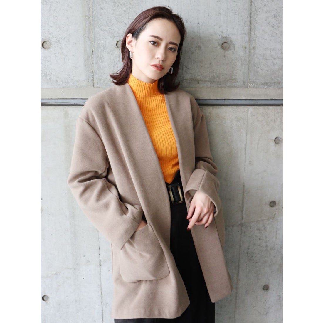 MURUA ノーカラーショートガウンコート（モカ） -靴＆ファッション通販