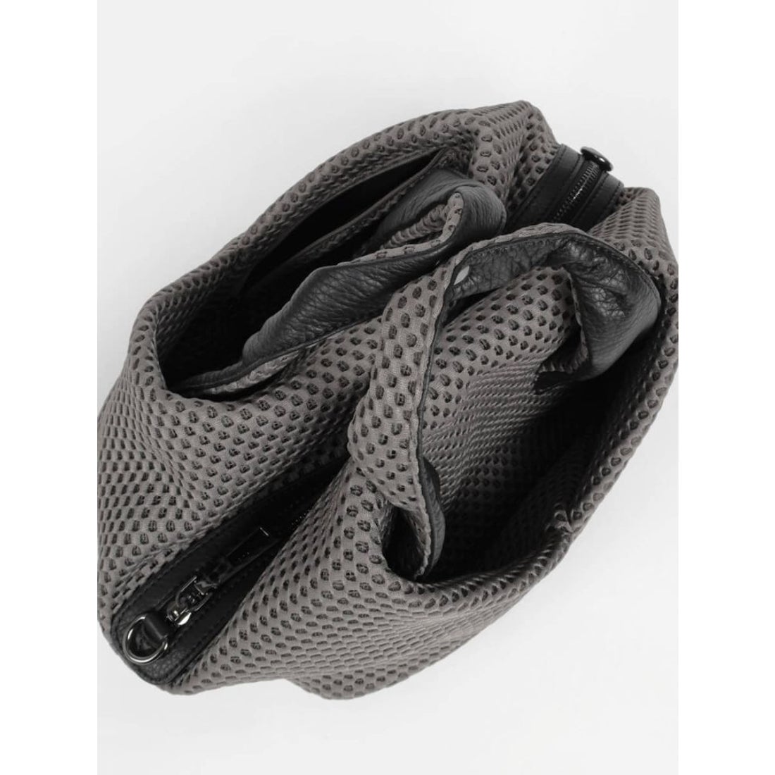 ヌエール nouer 2wayメッシュハンドバッグ （ブラック） -靴