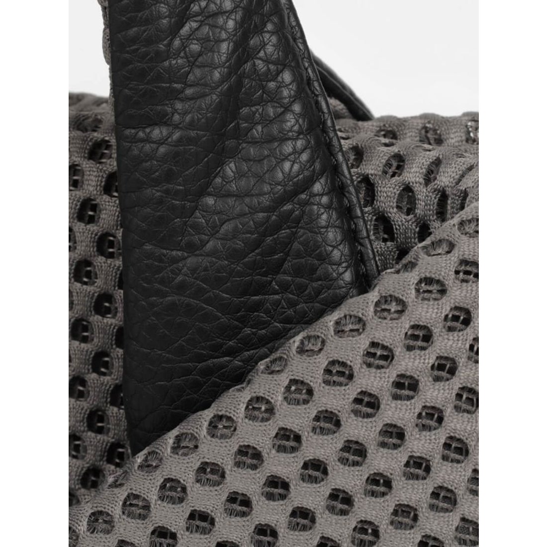 ヌエール nouer 2wayメッシュハンドバッグ （ブラック） -靴