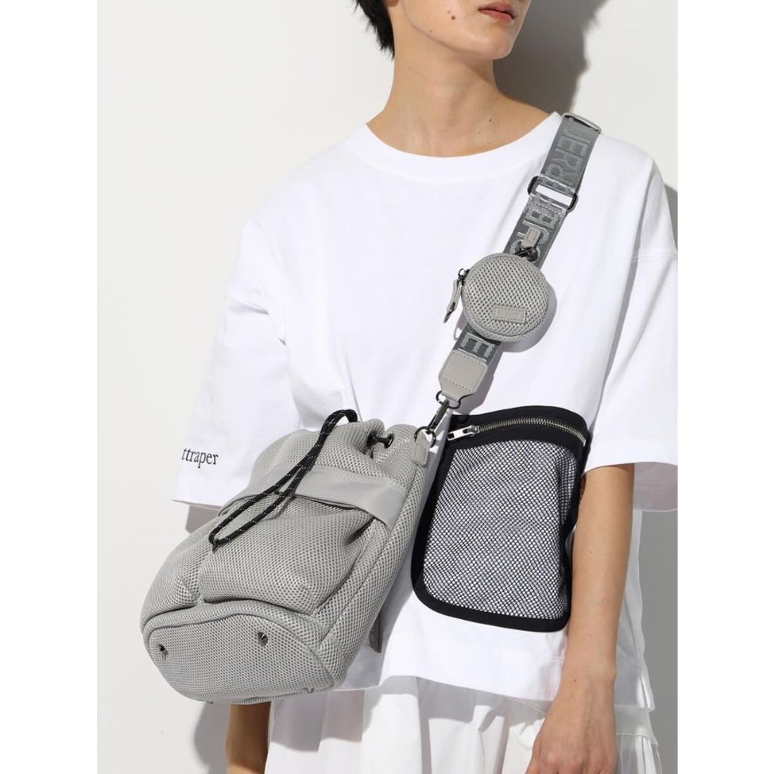 ヌエール nouer 2way巾着メッシュバッグ （ブラック） -靴