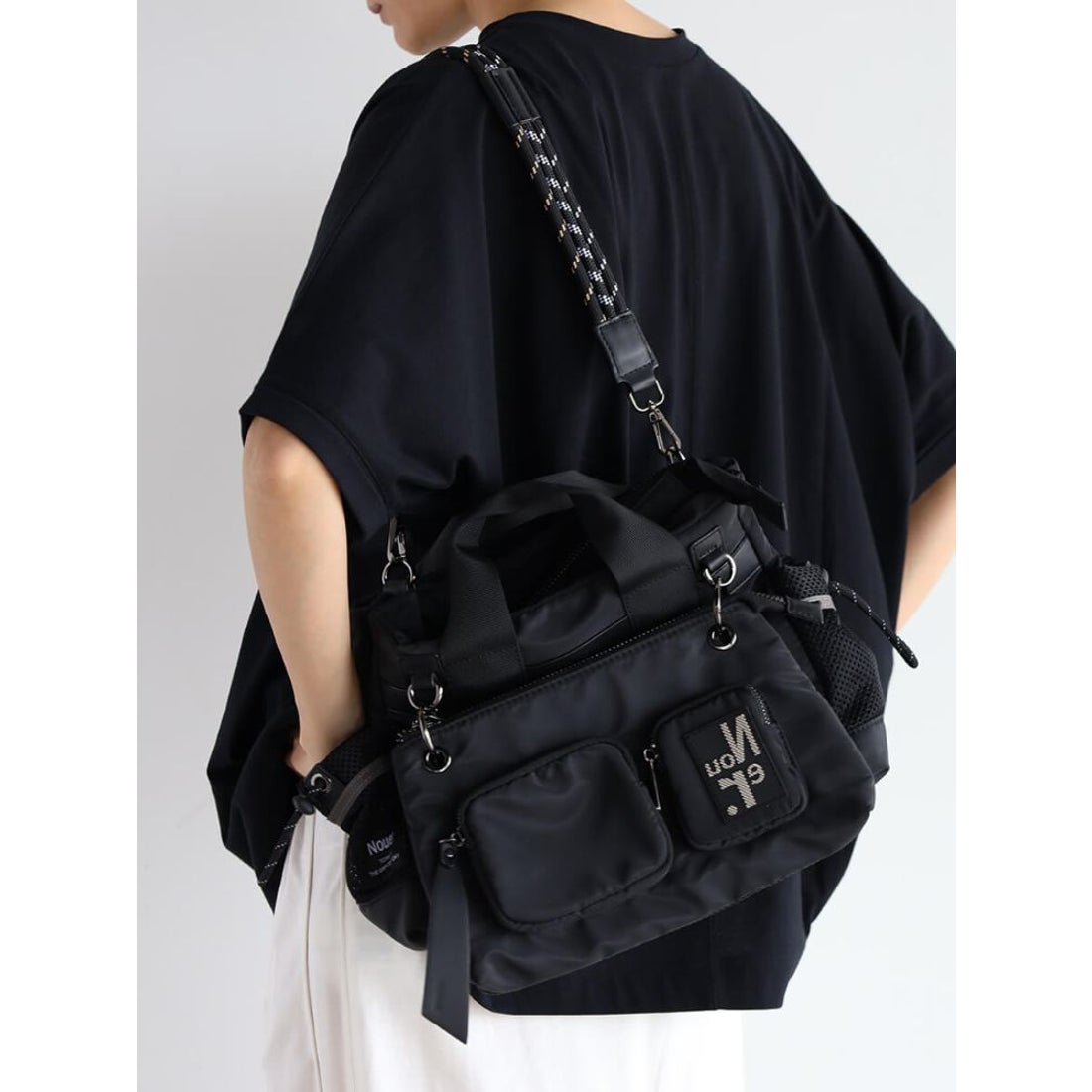 ヌエール nouer マルチウェイポケットデザインミニBAG （ブラック