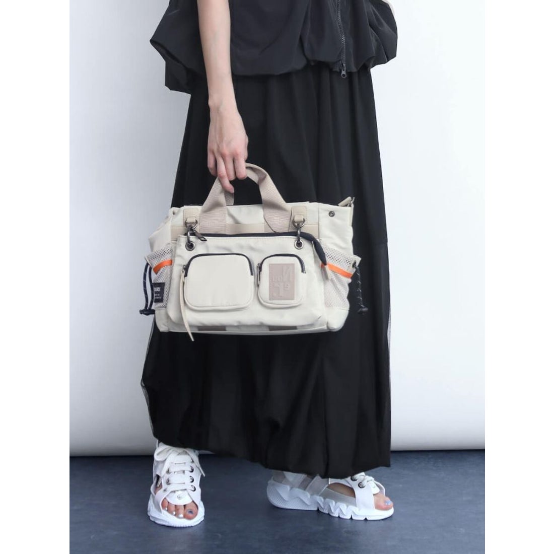 ヌエール nouer マルチウェイポケットデザインミニBAG （ブラック