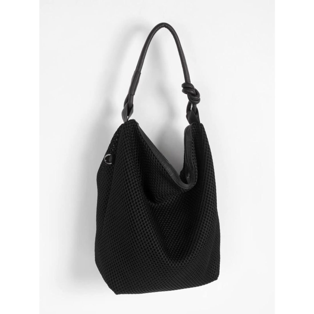 ヌエール nouer メッシュデザイントートバッグ （ブラック