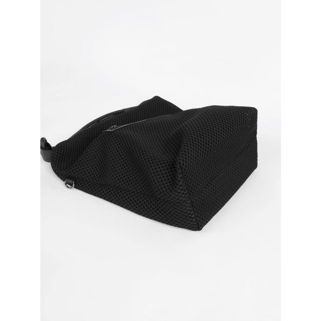 ヌエール nouer メッシュデザイントートバッグ （ブラック