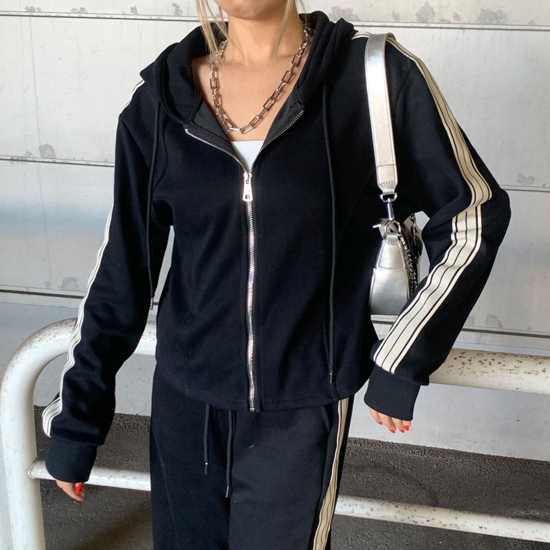 ノンヘッジ non-hedge ラインZIPパーカー・パンツセットアップ