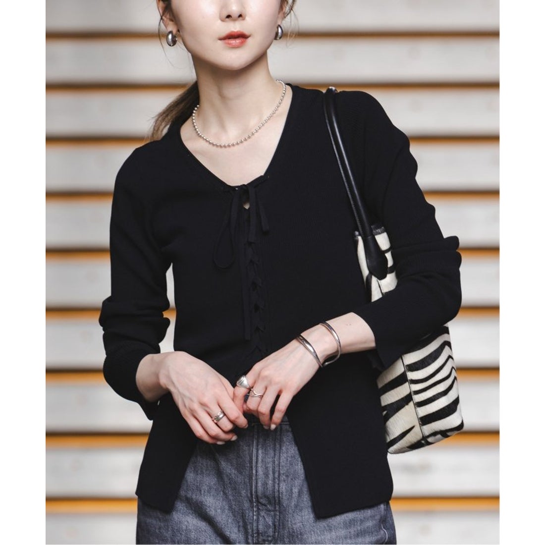 ノーブル NOBLE レースアップリブニット （ブラック） - ファッション