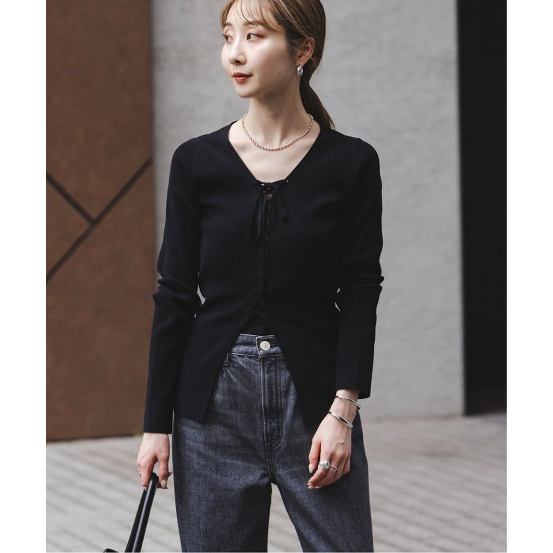 ノーブル NOBLE レースアップリブニット （ブラック） - ファッション