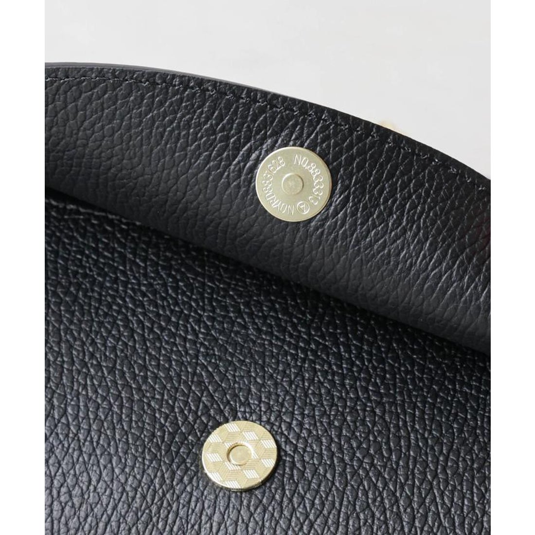 ナノ・ユニバース NANO universe レザークロスボディバッグ （ブラック