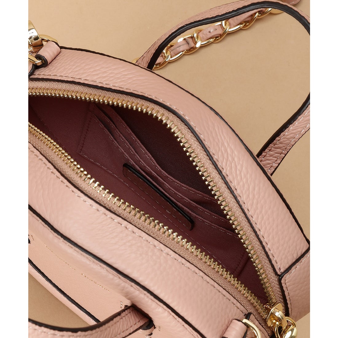 サマンサタバサ Samantha Thavasa シンプルサークル型 レザーミニ