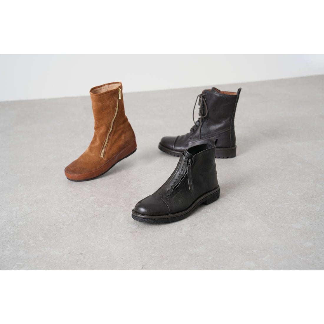 SAYA サヤ Saya レースアップショートブーツ （ブラック） -【公式