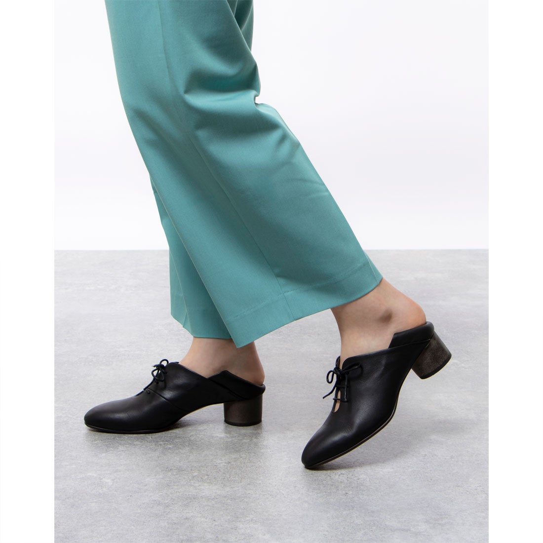 サヤ SAYA 4cm本革ヒールレースアップシューズ （ブラック） -【公式