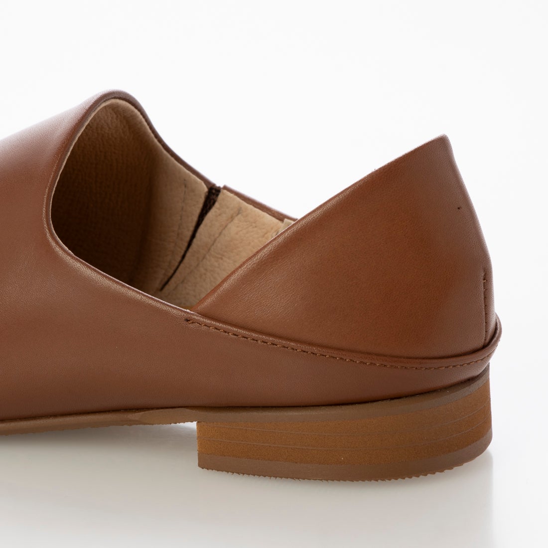 サヤ SAYA フラット本革スリッポンシューズ （ブラウン） -【公式