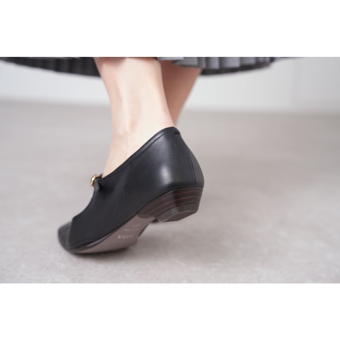 サヤ SAYA フラットボロネーゼ製法本革メリージェーンシューズ