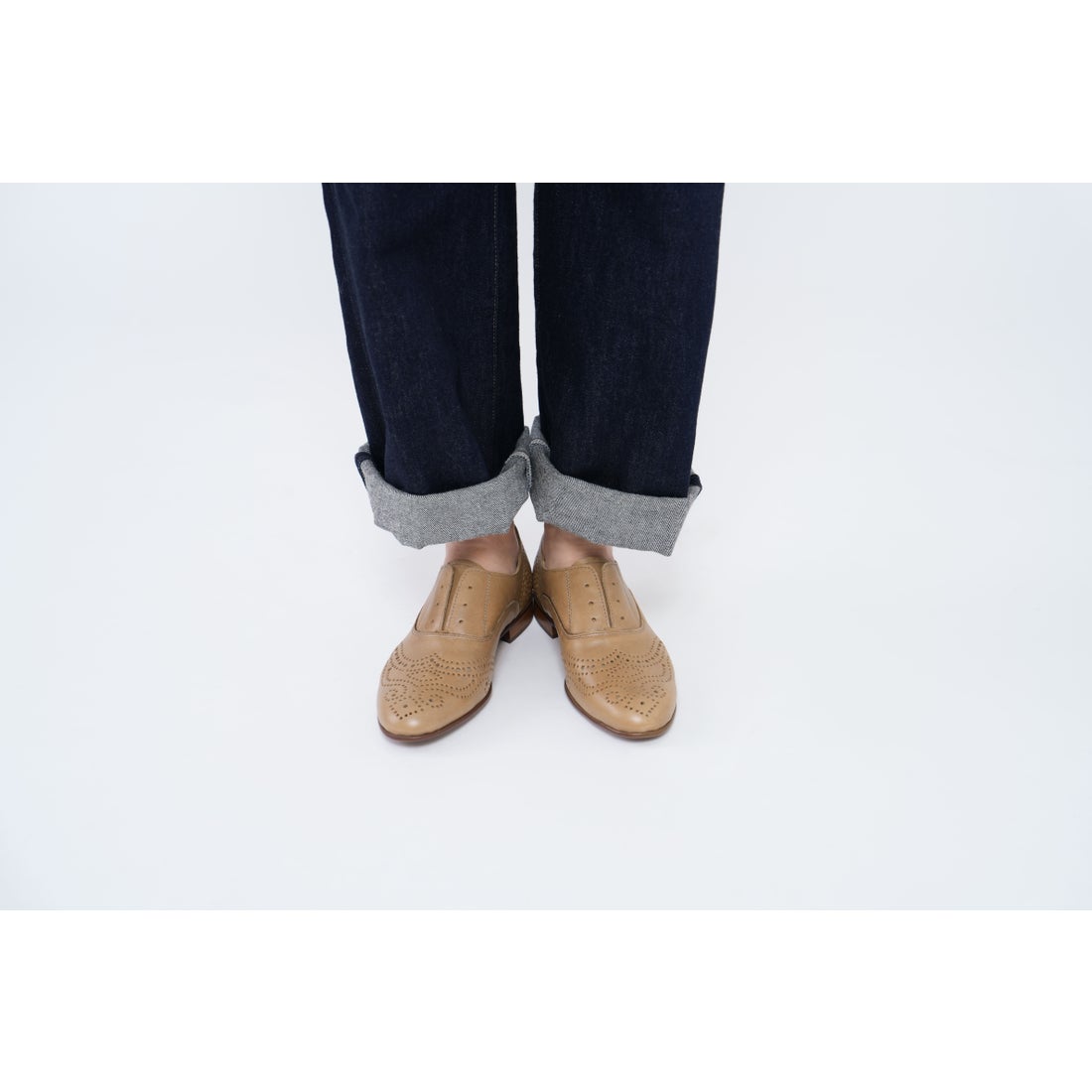 サヤ SAYA 【本革】メダリオンシューズ （ホワイト） -【公式】ラボ