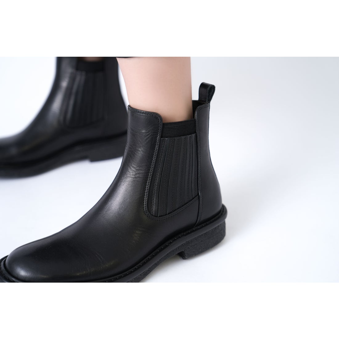 サヤ SAYA 3cm本革ラウンドトウプラット製法サイドゴアブーツ