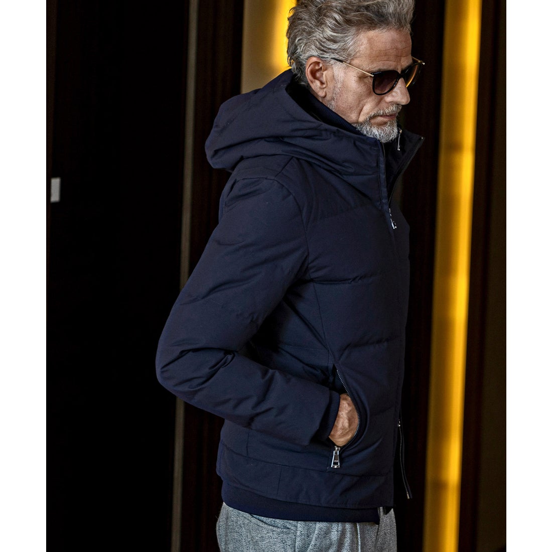 AKM Contemporary スタンドネック レイヤード ダウンジャケット(保温性