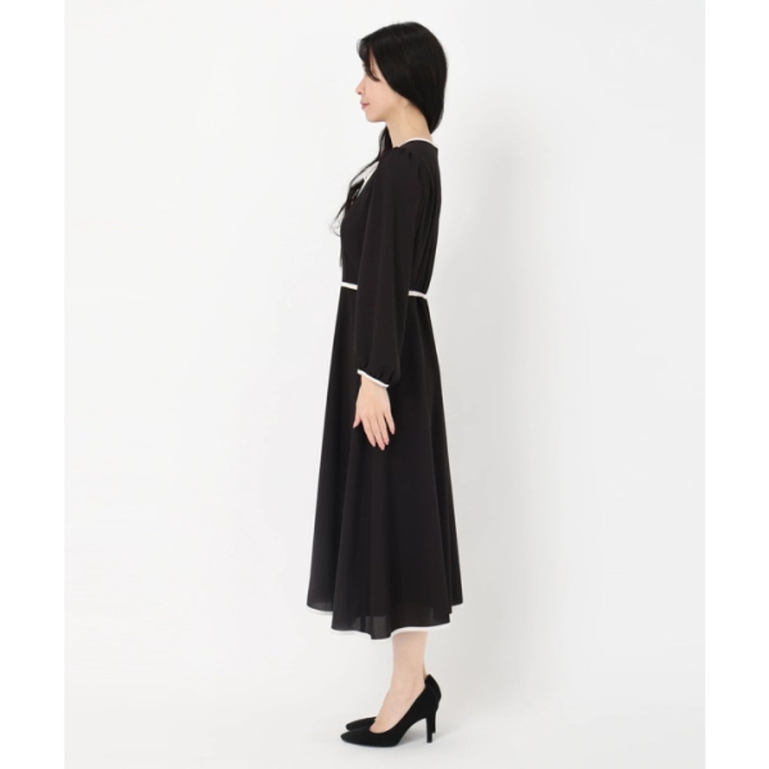 ストロベリーフィールズ STRAWBERRY FIELDS パイピングワンピース