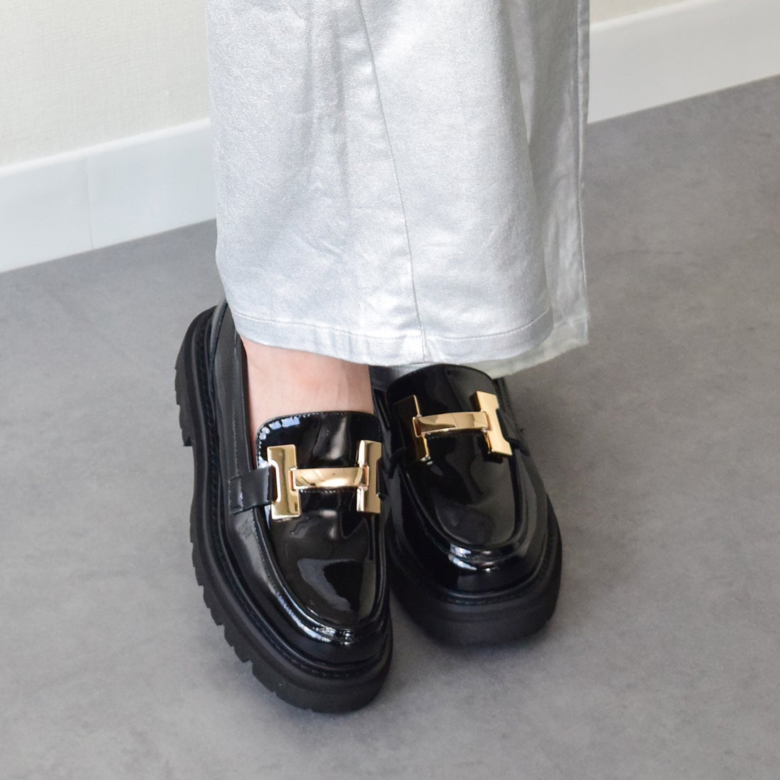 パラディクルール PARADIS COULEUR メタルオーナメント撥水ローファー