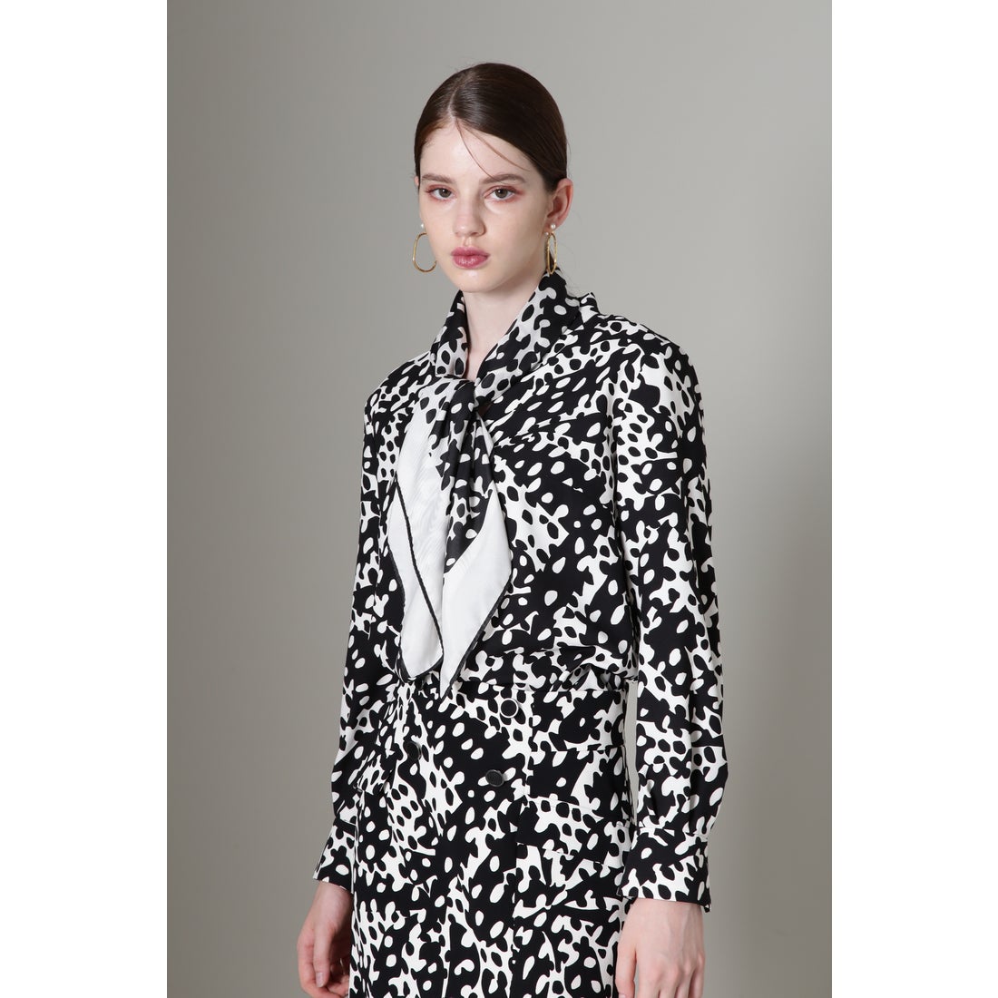 PINKY & DIANNE [URBAN PRECIOUS] アブストラクトドットプリント