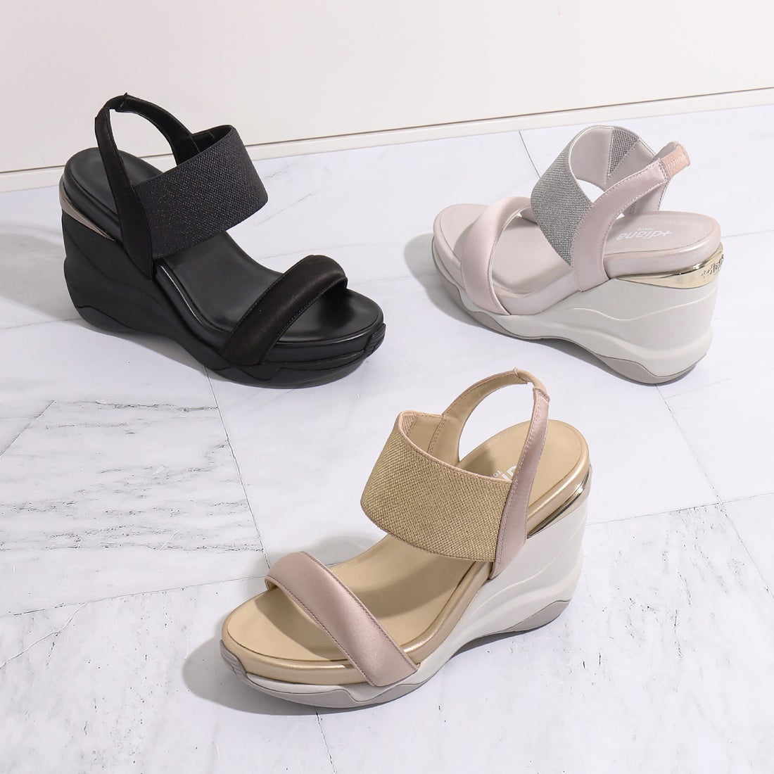 プラスダイアナ ＋diana ハイウェッジ サテン×メタリックゴムサンダル