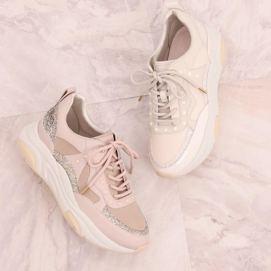 プラスダイアナ ＋diana スタッズダッドスニーカー （アイボリー人工